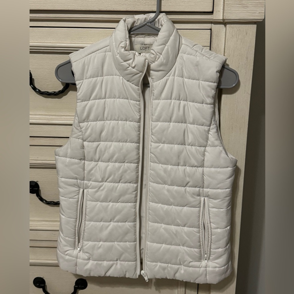 LOFT Women's Ivory Quilted Vest